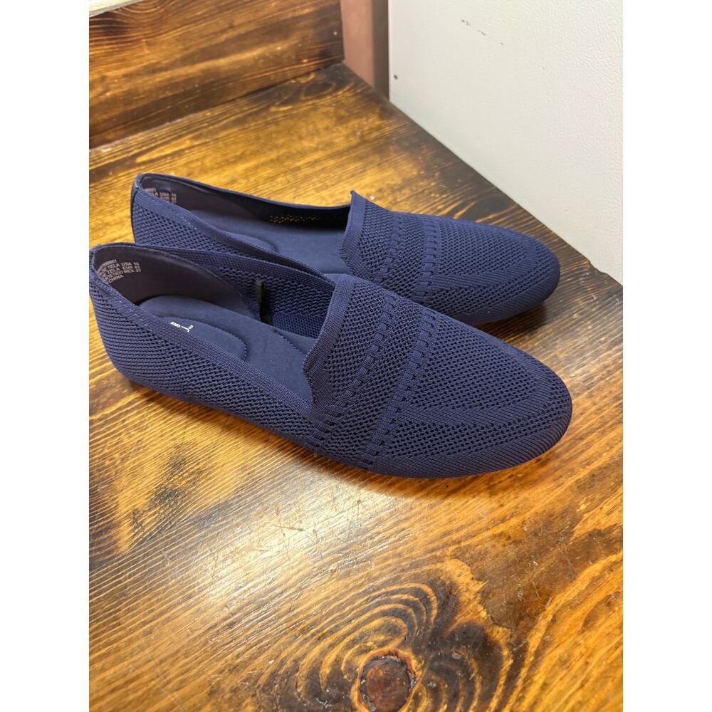 Time And Tru Navy Blue Knit Loafer Flat Size 10